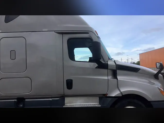 2024 Freightliner Cascadia