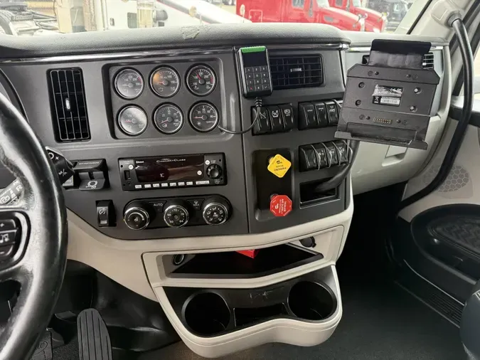 2023 Peterbilt 579