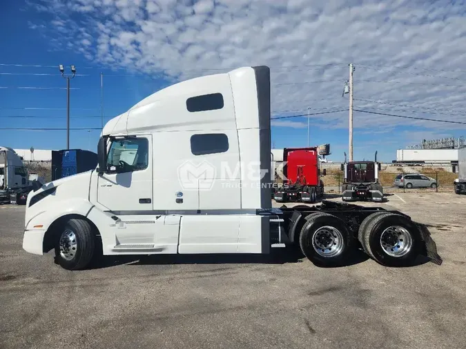 2020 VOLVO VNL64T760