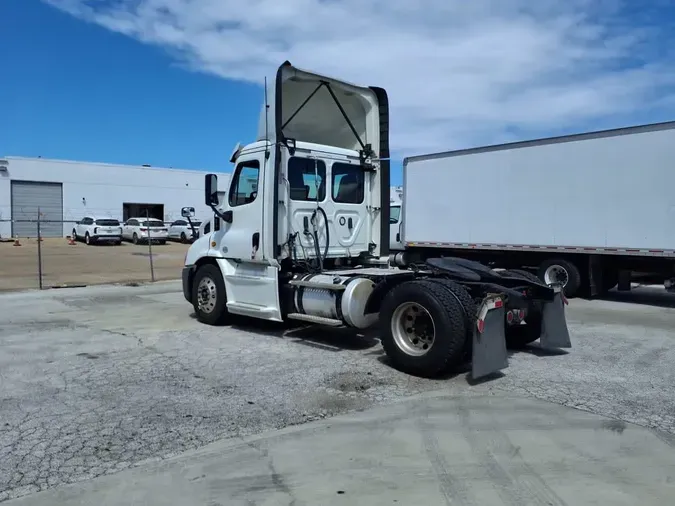 2019 FREIGHTLINER/MERCEDES CASCADIA 11355c640f1abd88ef0d628f875ff6efbcd