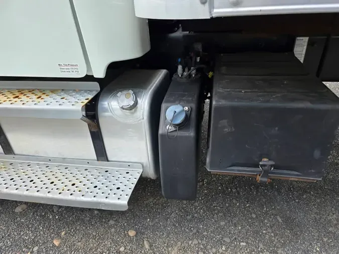 2018 FREIGHTLINER M2 106
