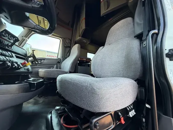 2022 INTERNATIONAL LT625