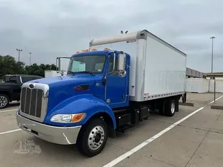 2018 PETERBILT 330