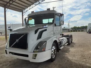 2015 VOLVO VNL64TRACTOR