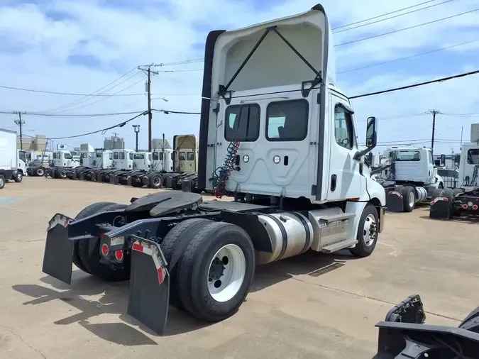 2023 FREIGHTLINER/MERCEDES CASCADIA PX12642ST