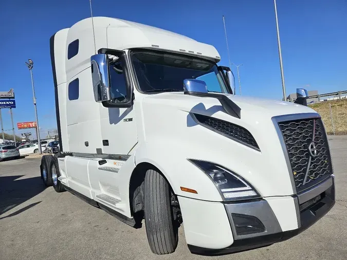 2024 VOLVO VNL64T760