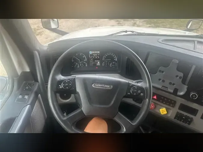2020 FREIGHTLINER CA126