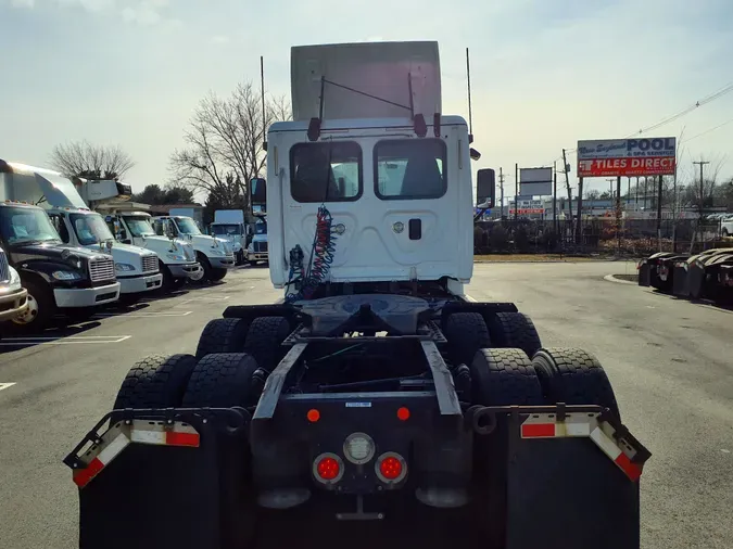 2017 FREIGHTLINER/MERCEDES CASCADIA 125