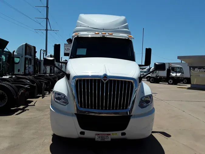 2019 NAVISTAR INTERNATIONAL LT625 SLPR CAB