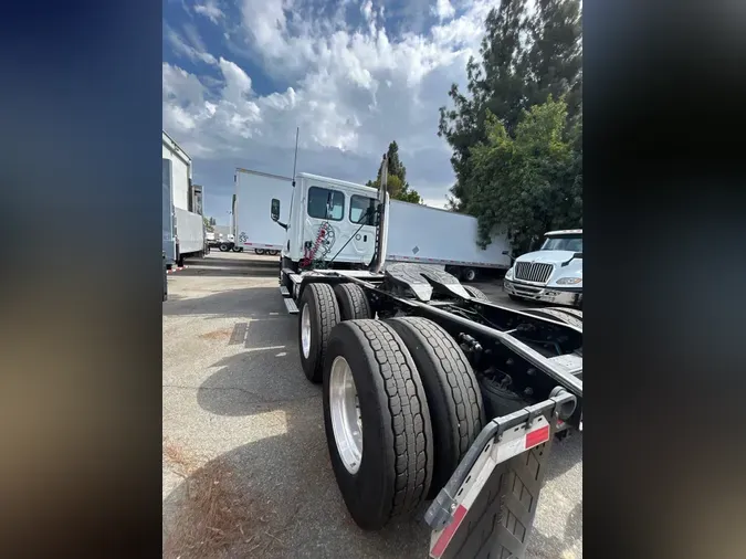 2019 FREIGHTLINER/MERCEDES NEW CASCADIA 116