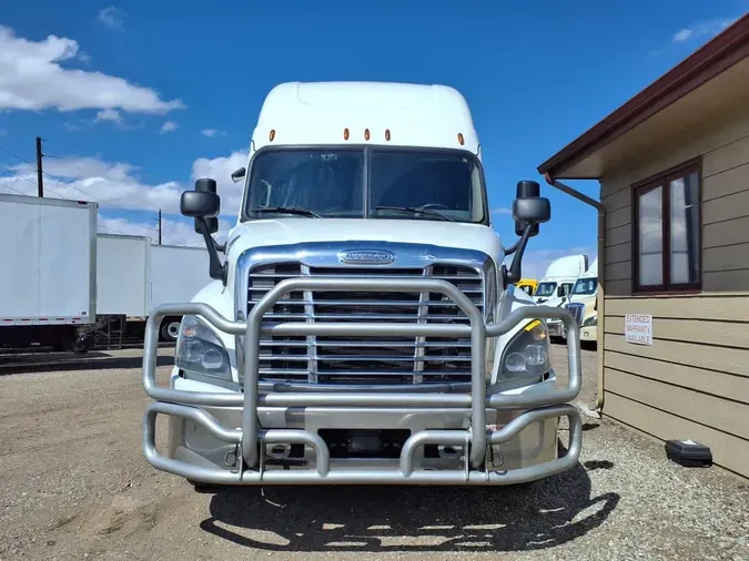 2019 FREIGHTLINER/MERCEDES CASCADIA 125