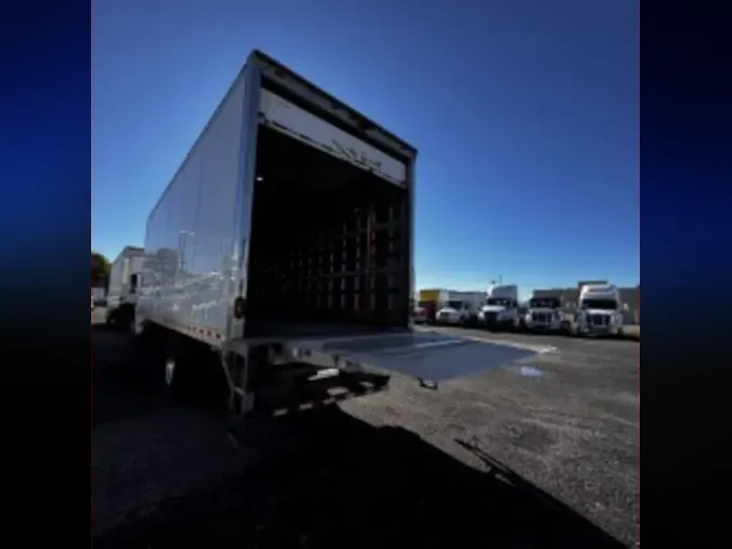 2020 FREIGHTLINER/MERCEDES M2 106