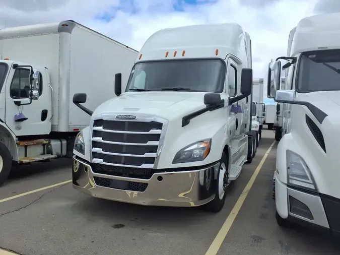 2019 FREIGHTLINER NEW CASCADIA PX12664