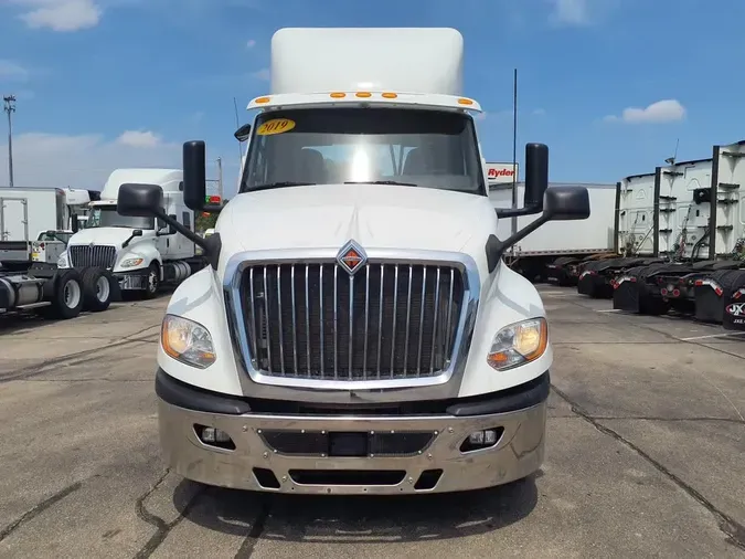 2019 NAVISTAR INTERNATIONAL LT625 DAYCAB T/A