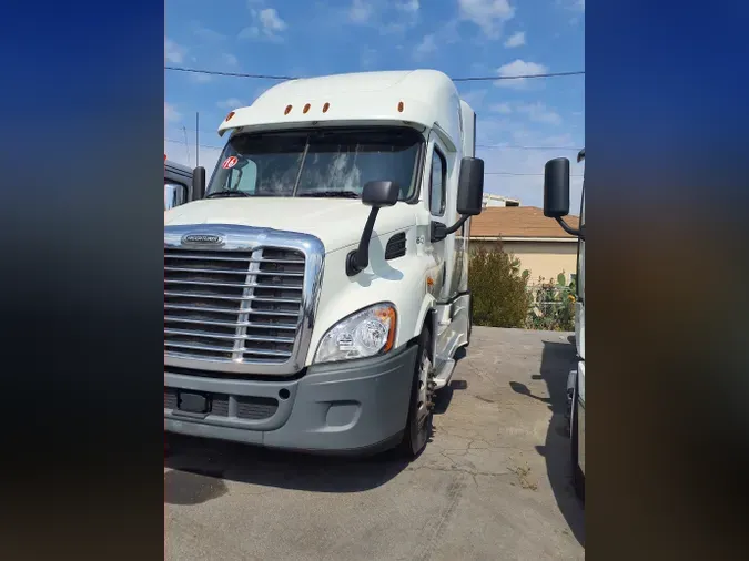 2016 FREIGHTLINER/MERCEDES CASCADIA 11355edf4e537401171961fb67fcbeb73c0