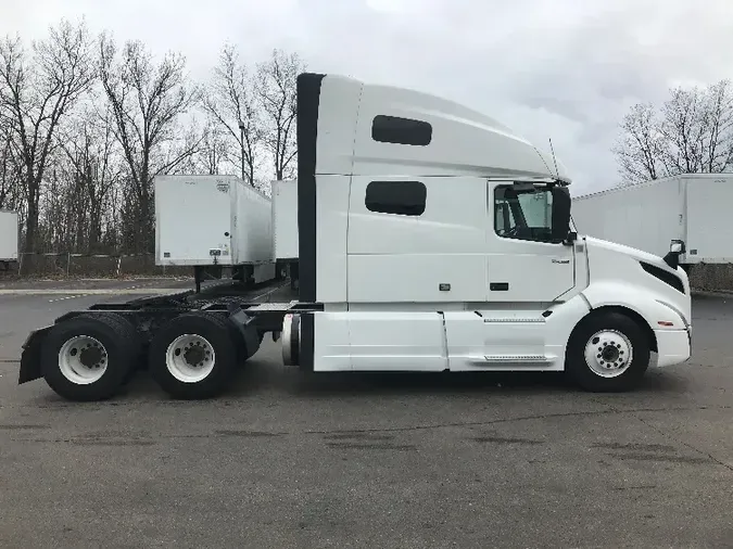 2019 Volvo VNL64760