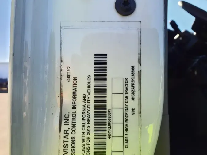 2019 NAVISTAR INTERNATIONAL LT625 DAYCAB T/A55f18286c408a9de45b8d46c0922299f