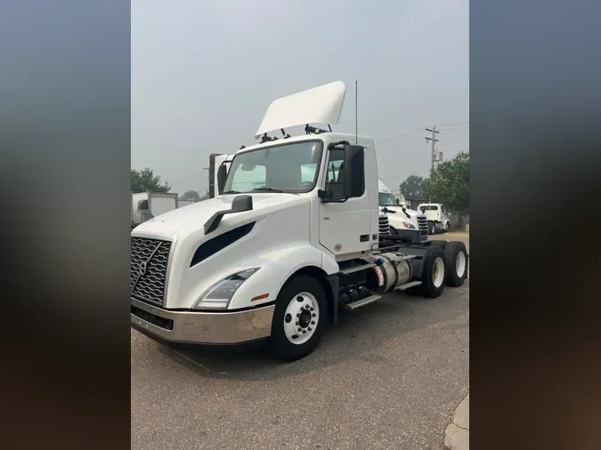 2019 VOLVO VNL64T-30055f8ccc6432492456e7b4e988f978512