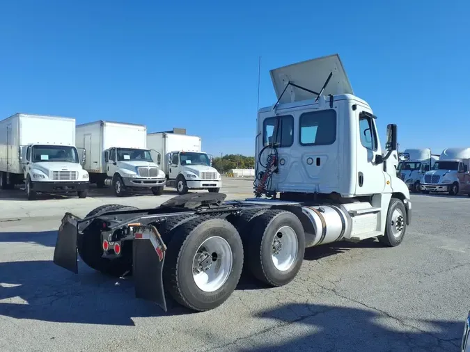 2019 FREIGHTLINER/MERCEDES CASCADIA 12555f96fac4cc2eea47b4bcb7e5f56f882