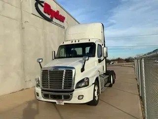 2019 FREIGHTLINER/MERCEDES CASCADIA 125