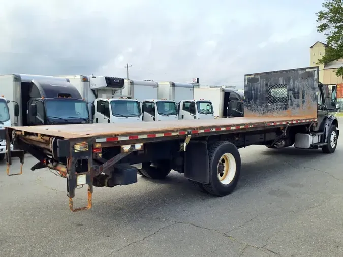 2018 FREIGHTLINER M2 106