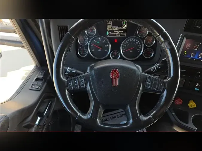 2021 KENWORTH W990