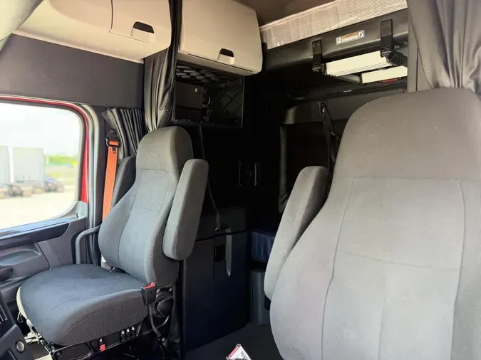 2023 Freightliner Cascadia55fcd99fb8ca8f0a5d0ccea133d6cedd