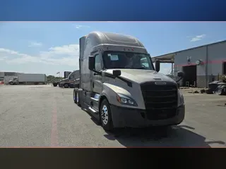2023 Freightliner Cascadia 126