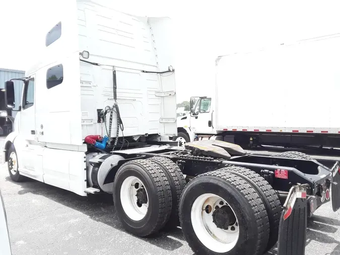 2020 VOLVO VNL64T-760