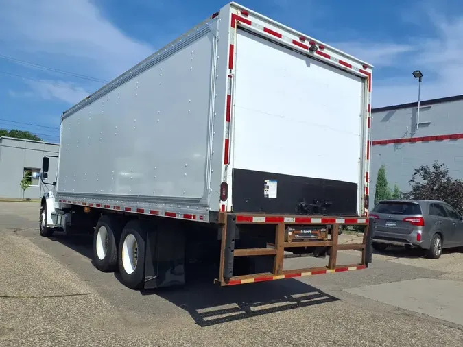 2019 FREIGHTLINER M2 106