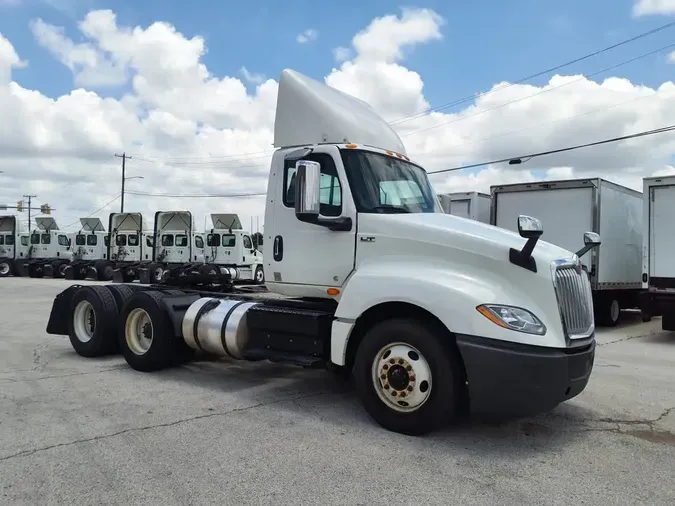 2020 NAVISTAR INTERNATIONAL LT625 DAYCAB T/A
