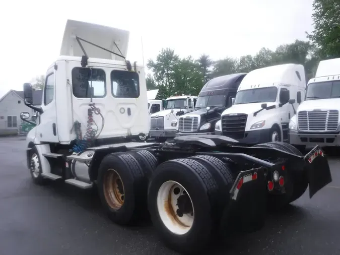 2019 FREIGHTLINER NEW CASCADIA PX12664