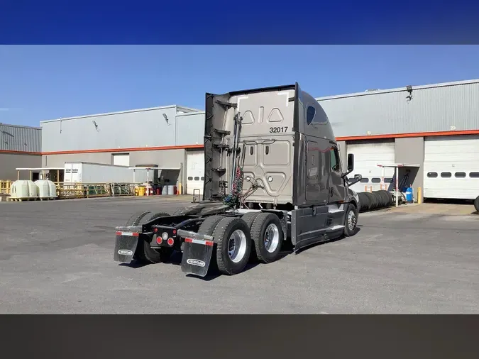 2024 Freightliner Cascadia 126