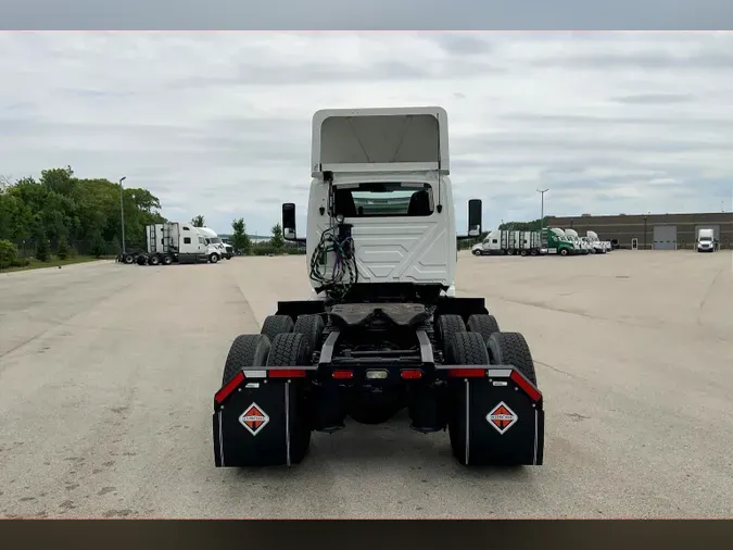 2019 INT LT625 6x4