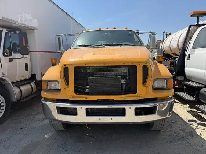 2012 FORD F750 SD