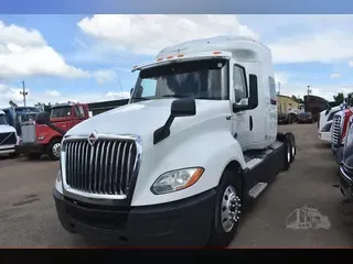 2018 INTERNATIONAL LT