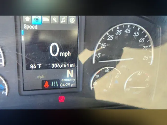 2020 Freightliner Cascadia 126