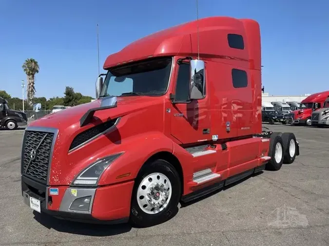 2023 VOLVO VNL64T860561b813650e3aa1c07350bc5a9908c0c