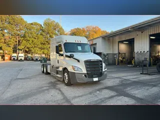 2021 Freightliner Cascadia 126