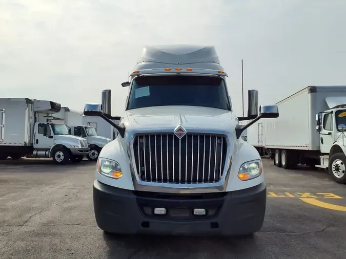 2019 NAVISTAR INTERNATIONAL LT625 SLPR CAB