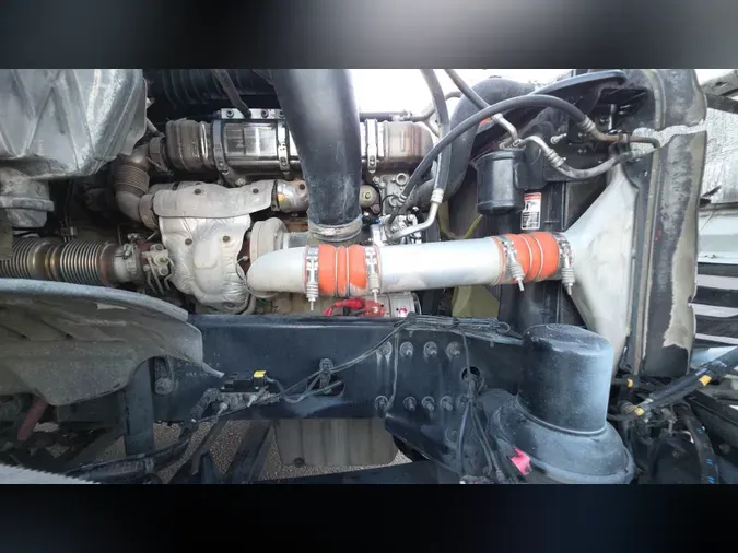 2020 Freightliner Cascadia 126562438b76e270b940948c93126ec87a6