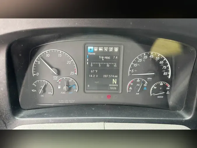 2022 Freightliner Cascadia 126