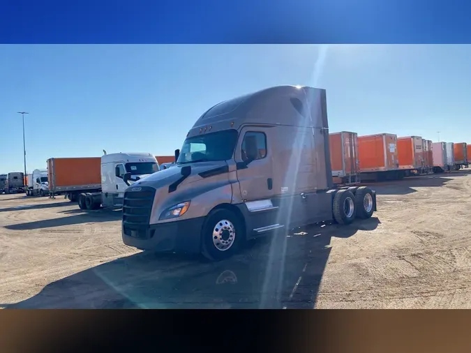 2020 Freightliner Cascadia