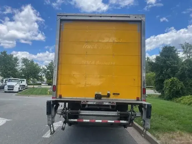 2019 Freightliner Business Class M2 106