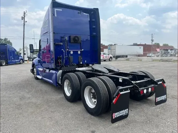 2022 Kenworth T680