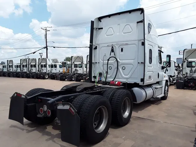 2019 FREIGHTLINER/MERCEDES CASCADIA 125