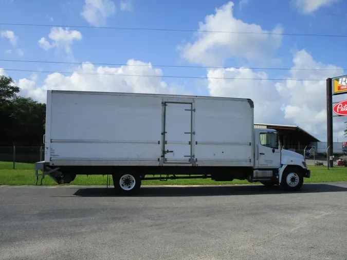 2020 Hino 268A