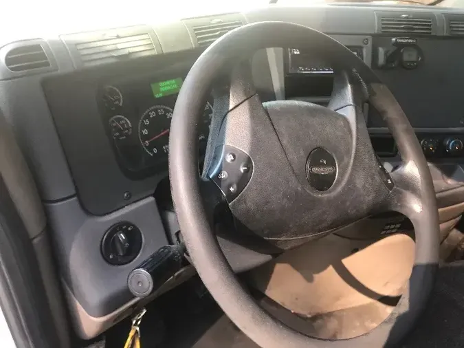 2018 Freightliner X12564ST