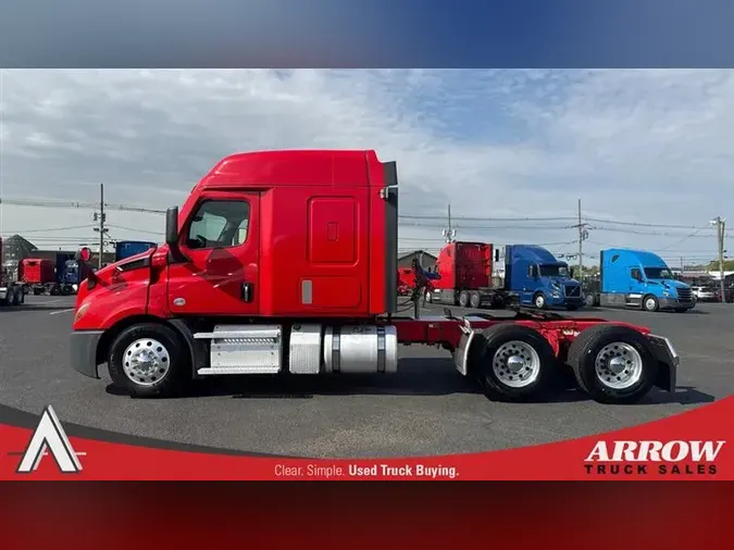 2020 FREIGHTLINER CA116