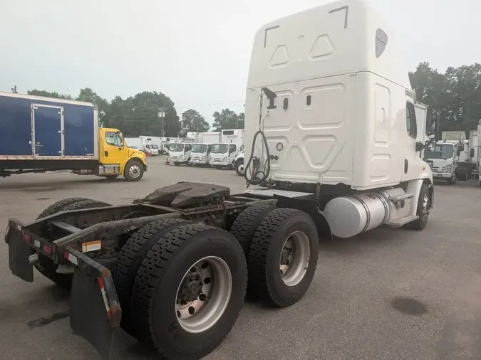 2019 FREIGHTLINER/MERCEDES CASCADIA PX11364ST